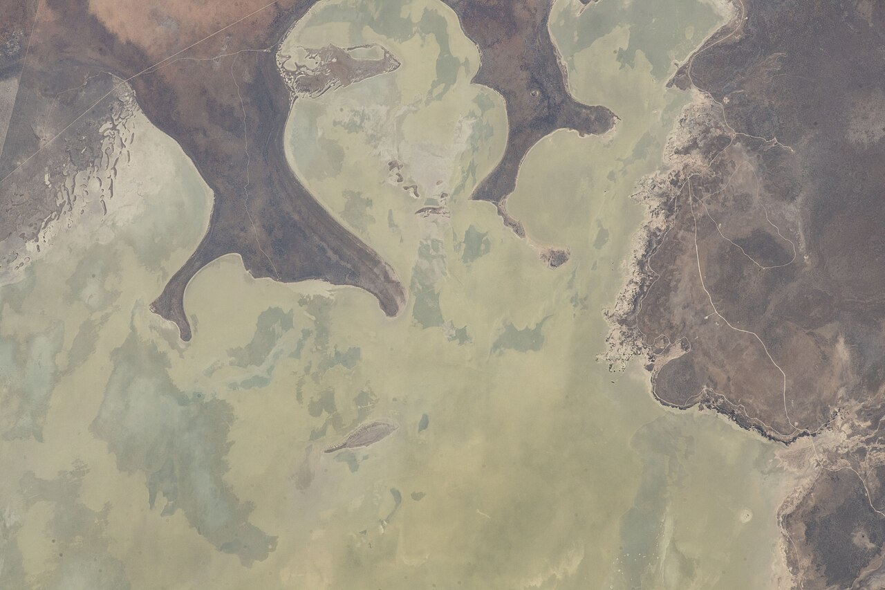 The Etosha Pan (gmt306 16 27 for-esa andreas-mogensen etosha-pan)